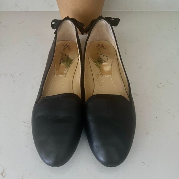 Marc Fisher Brandy Black Leather Ballet Flats Loafers w/ Bow Slip On Size 8.5M - Picture 1 of 9